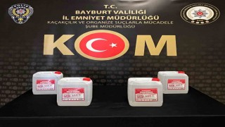 Bayburtta 20 litre kaçak etil alkol ele geçirildi