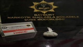 Bayburtta bir şahsa uyuşturucu madde kullanmaktan işlem yapıldı