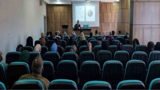Bayburtta hacı adayları için seminer düzenlendi