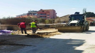 Bayırda altyapı sonrası yol yenileme ve kaldırım tamirat çalışmaları sürüyor
