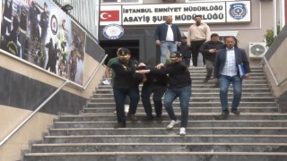 Beşiktaşta eşiyle kafeteryada oturan adama şok saldırı: Ensesinden silahla vurularak öldürüldü