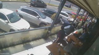 Beylikdüzü restaurantta yaşanan panik anları güvenlik kamerasına yansıdı