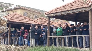 Beyşehir ve Hüyükte çiftçiler yağmur duasına çıktı