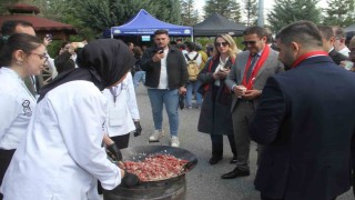 Beyşehirdeki festivalde yöresel lezzetler de görücüye çıkarıldı