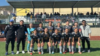 Bilecik Kolej Kız Spor Kulübü 2. Lige yükselme Play-Offa kalmaya hak kazandı