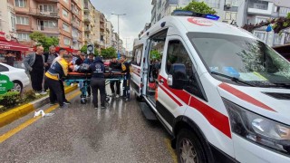 Bisiklet ile ticari araç çarpıştı: 1 yaralı