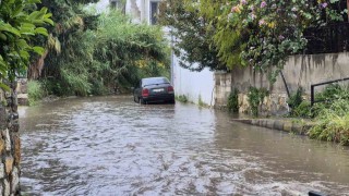 Bodrumda sağanak yağış etkili oluyor