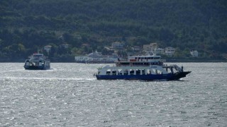 Bozcaada ve Gökçeadaya yarınki tüm feribot seferleri iptal edildi