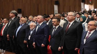 Bu sempozyumda savaşın dini, hukuki ve insani boyutları gözler önüne seriliyor