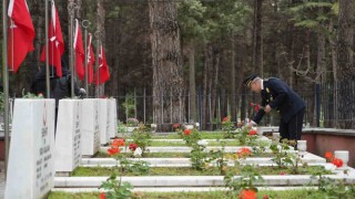 Burdurda Polis Haftası dolayısıyla şehitlik ziyareti gerçekleştirildi