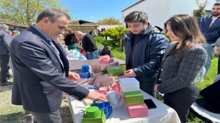 Burhaniye de Kaymakam Memiş tohum takasına katıldı