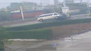 Bursada 1 çocuğun öldüğü, 5 kişinin yaralandığı kaza anı kamerada