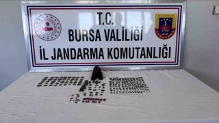Bursada 226 sikke ve minyatür heykel ele geçirildi