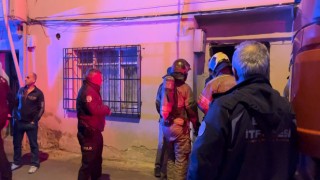 Bursada iki katlı evde yangın paniği