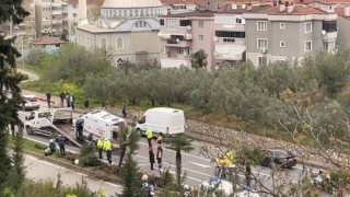 Bursada vakayı hastaneye yetiştirmeye çalışan ambulans takla attı
