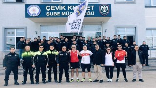 Bursalı maratoncular emniyete koştu