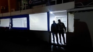Büyükçekmecede yol kesip aracı yumruklayan sürücü yakalandı
