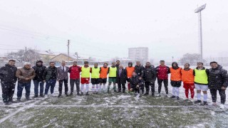 Büyükkılıç, Görme Engelliler B1 Futbol Milli Takımının Kayseri Kampını ziyaret etti