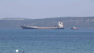 Çanakkale Boğazından geçen konteyner gemisi makine arızası yaptı