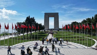 Çanakkale Savaşlarının yaşandığı Tarihi Gelibolu Yarımadasında Ramazan Bayramı yoğunluğu