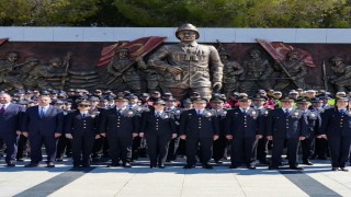 Çanakkalede Polis Haftası sebebiyle Şehitler Abidesi ziyaret edildi