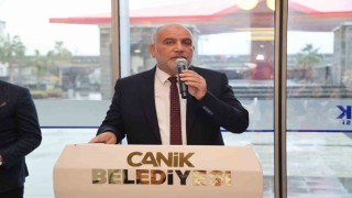 Canikte coşkulu bayramlaşma
