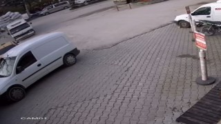 Çeltik çuvalı yüklü kamyon yan yattı