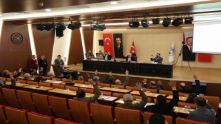 CHPli meclis üyeleri bölündü, komisyonlarda sıfır çekti
