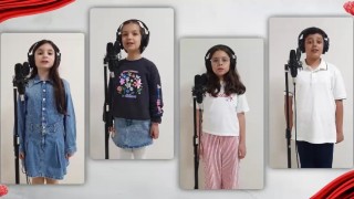 Çocuk korosundan Türk Çocuklarının Sesi klibi