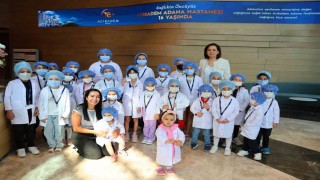 Çocuklar doktor olup maketler üzerinde ameliyat yaptı