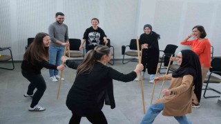 Çocuklar ve gençlere özgüven aşılandı