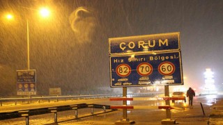 Çorumda Nisan karı: Ekipler yollarda teyakkuza geçti