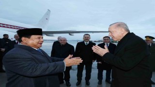 Cumhurbaşkanı Erdoğan, Endonezya Cumhurbaşkanı Subiantoyu havalimanında karşıladı