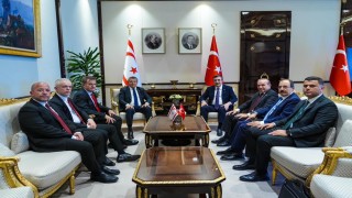 Cumhurbaşkanı Yardımcısı Yılmaz, KKTC Başbakanı Ünal Üstel ile bir araya geldi