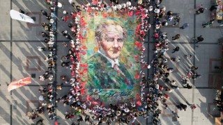 Cumhuriyet Meydanında sanatla Atatürk sevgisi buluştu