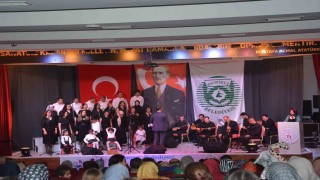 Demircide Türk Halk Müziği korosundan muhteşem konser