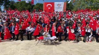Denizlide 23 Nisan coşkuyla kutlanıyor