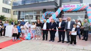 Denizlide çocuk giyim modasının yeni buluşma noktası Suzan Kids hizmete açıldı