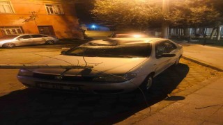 Denizlide fırtına maddi hasara neden oldu