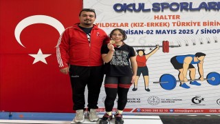 Denizlili genç halterci Türkiye şampiyonu oldu