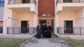 Deprem konutlarını gezenler: Çok güzel dört dörtlük, hoşumuza gitti
