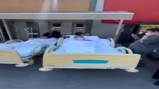 Depremin ardından hastalar sedyelerle tahliye edildi