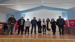 Dicle Karagömü Ortaokulu öğrencisinin başarısı okulunu gururlandırdı