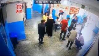Dili boğazına kaçan öğrenciyi müdür yardımcısı kurtardı: O anlar kamerada