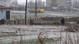 Diyadinde dolu yağışı etkili oldu