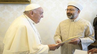 Diyanet İşleri Başkanı Erbaştan, Papa Franciscus için taziye mesajı