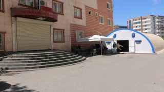 Diyarbakırda 2019dan beri oturma eyleminde olan anneler, PKKdan evlatlarını istiyor