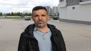 Diyarbakırda başıboş sokak köpeği saldırıları güvenlik kamerasında: 12 saldırgan köpek belediye tarafından toplatıldı