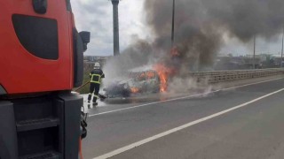 Diyarbakırda trafik kazası: Araçlardan biri alev aldı