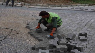 Dumlupınar Mahallesinde parke ve kaldırım çalışması